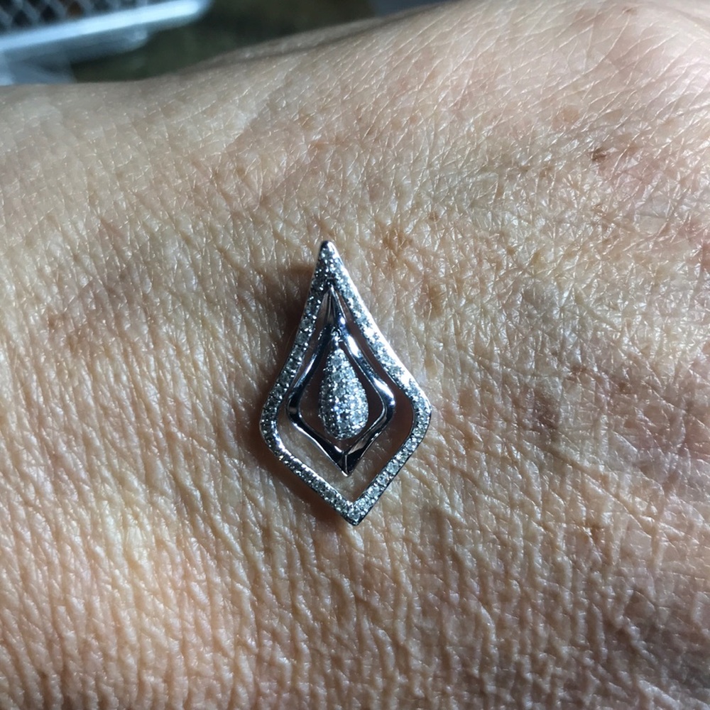 Diamond pendant
